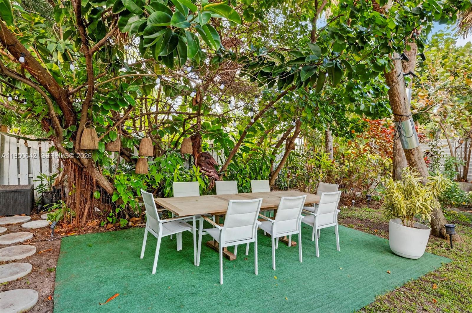 LAS OLAS BY THE SEA EXT - Residential