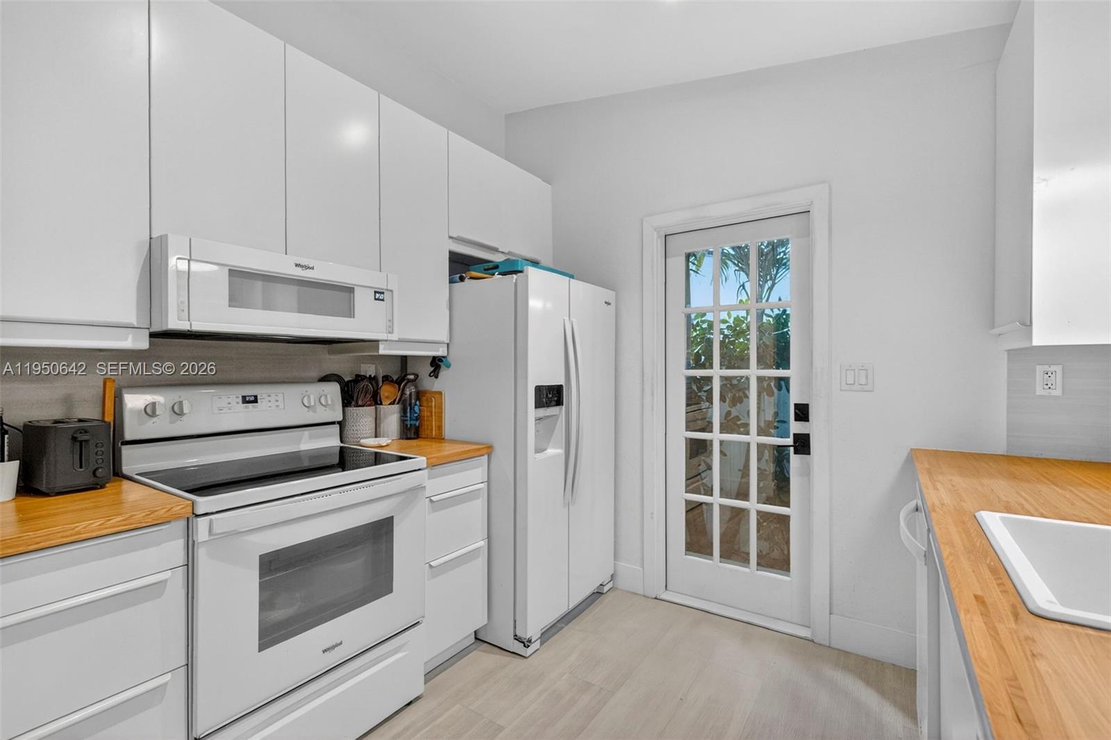 LAS OLAS BY THE SEA EXT - Residential