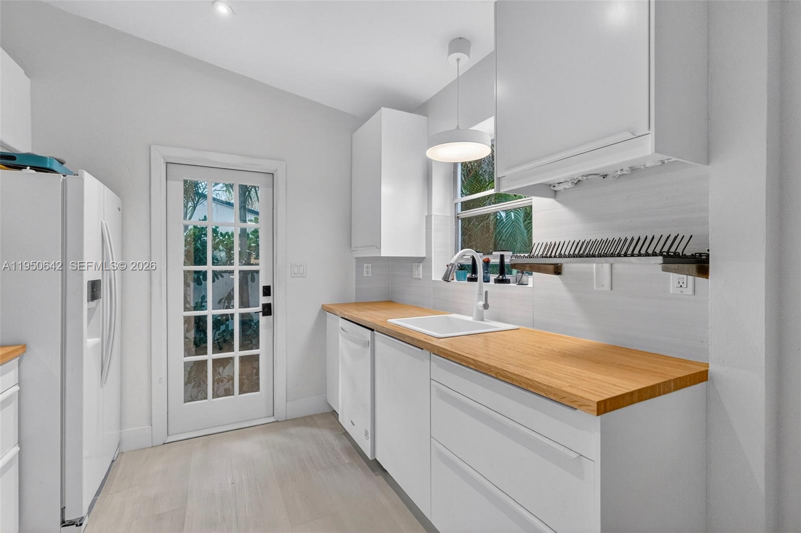 LAS OLAS BY THE SEA EXT - Residential