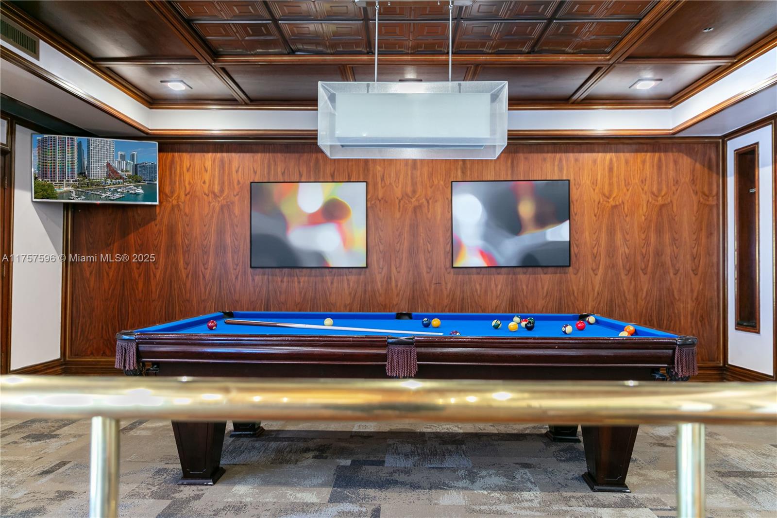 VILLA REGINA CONDO - Residential