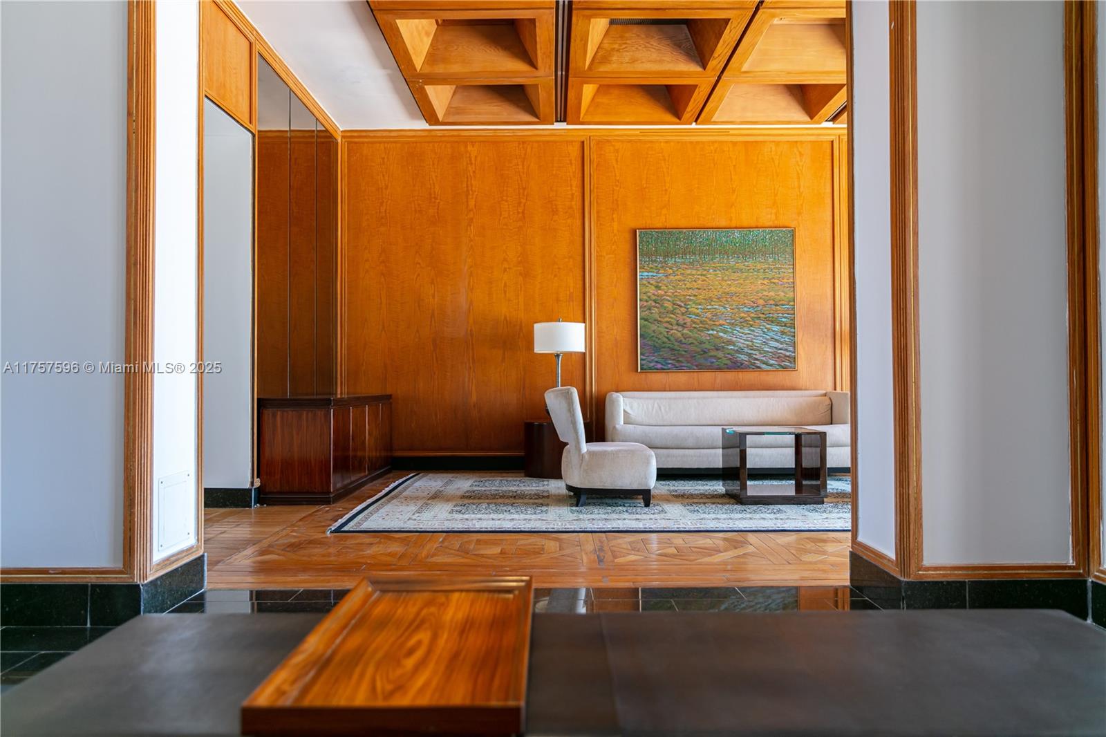 VILLA REGINA CONDO - Residential