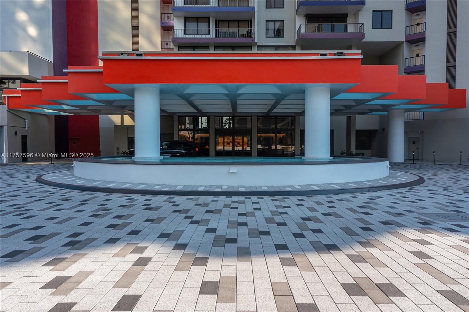 VILLA REGINA CONDO - Residential