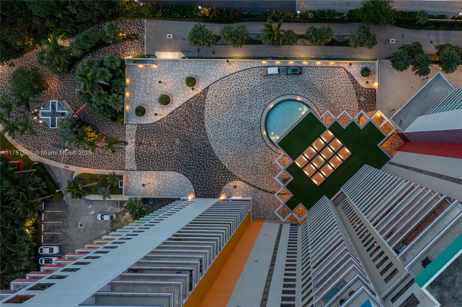 VILLA REGINA CONDO - Residential
