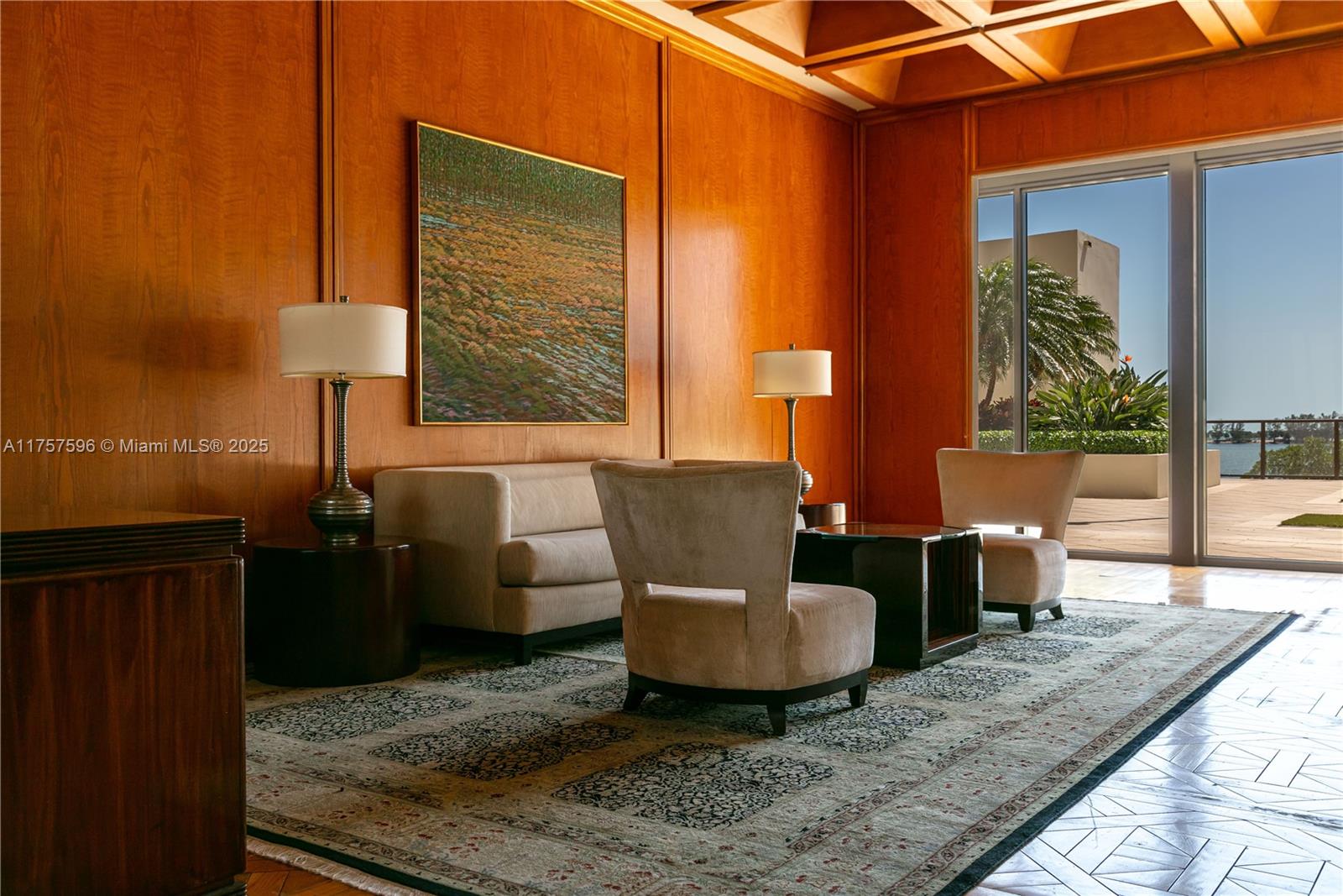VILLA REGINA CONDO - Residential