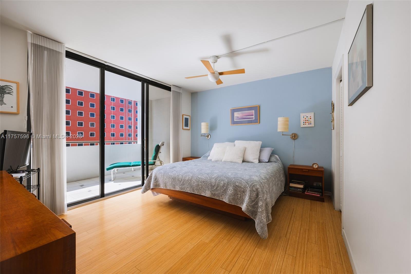 VILLA REGINA CONDO - Residential