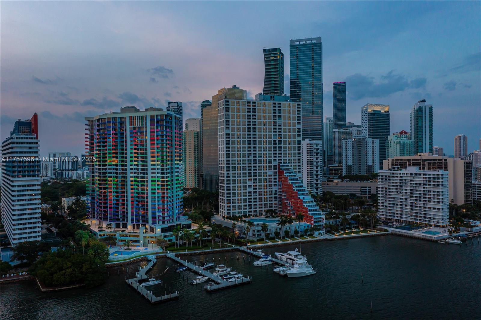 VILLA REGINA CONDO - Residential