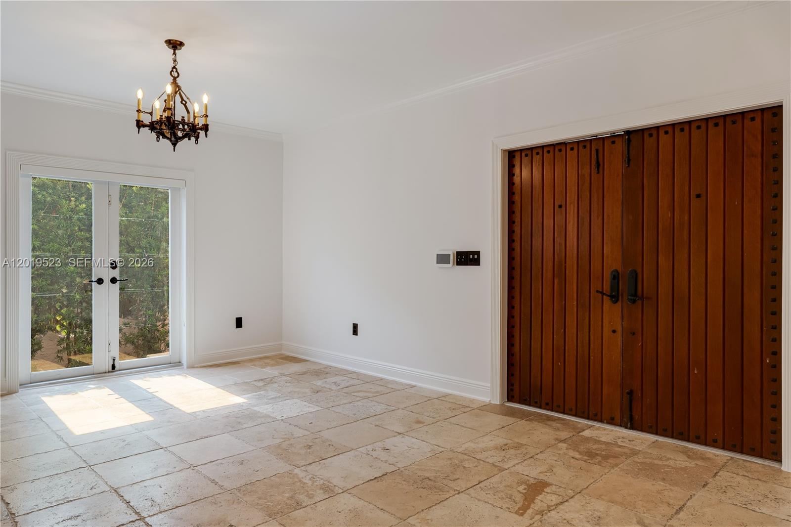SHADOWLAWN - Residential