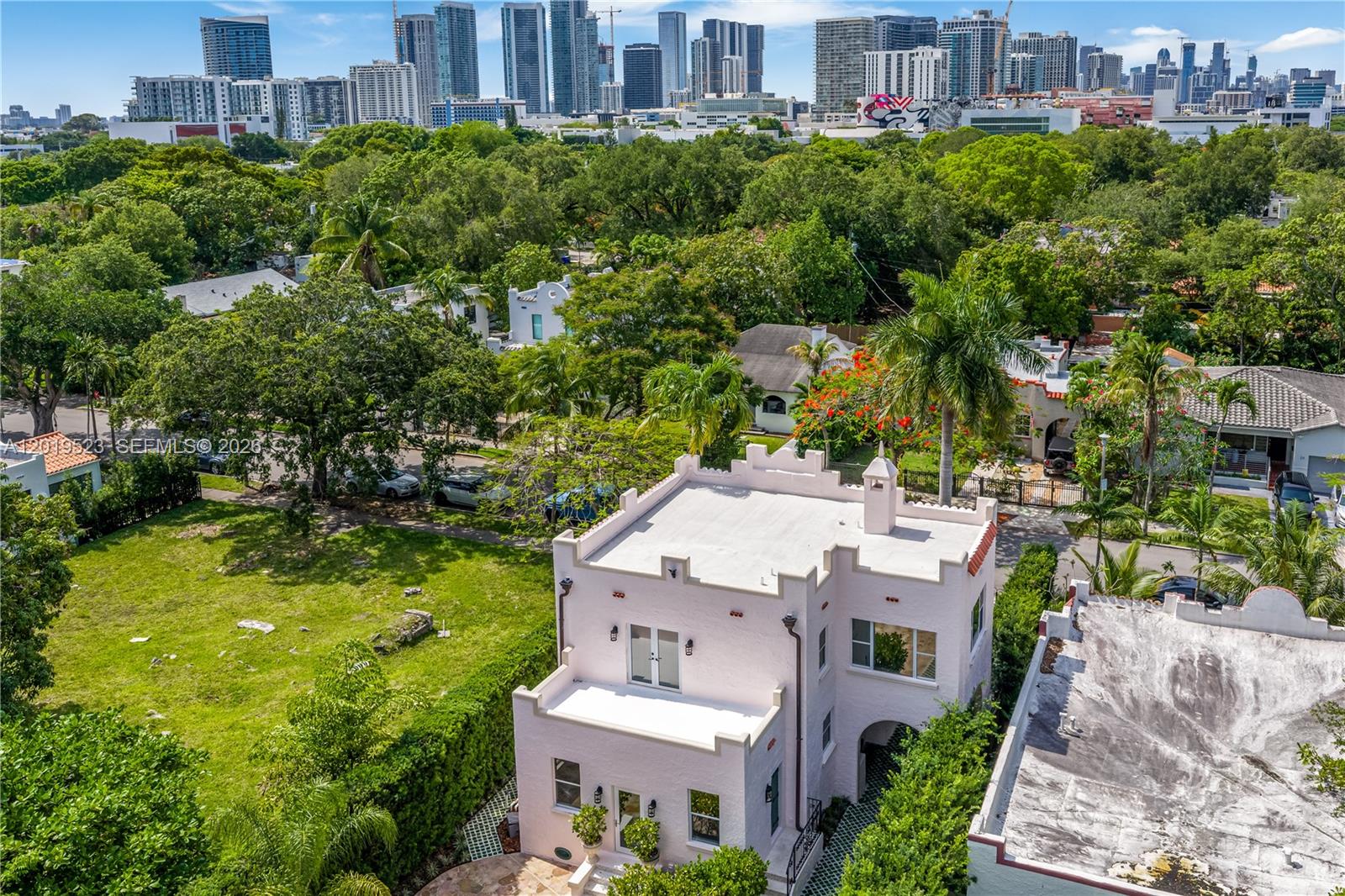 SHADOWLAWN - Residential