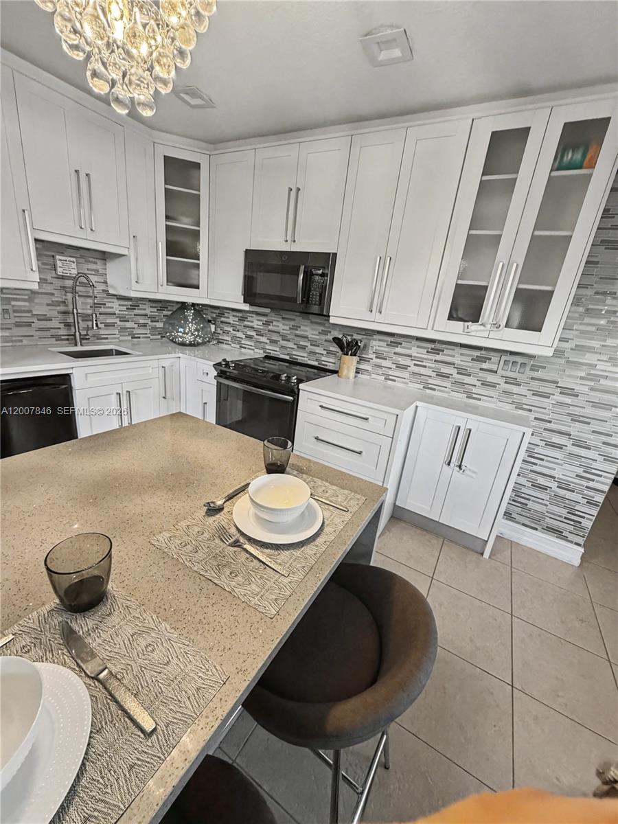 1423 Holly Heights Dr 11