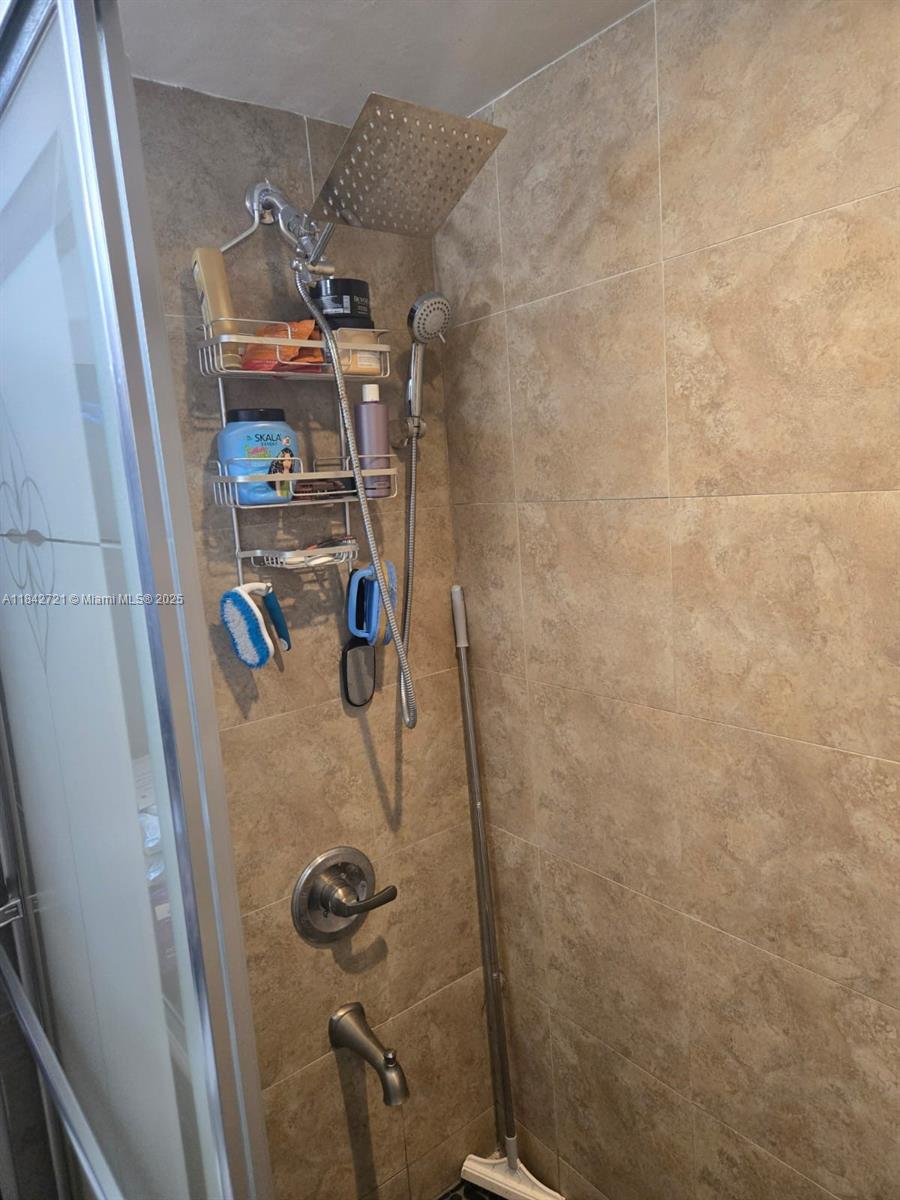 GOLDEN GATE APARTMENTS CO - Residential