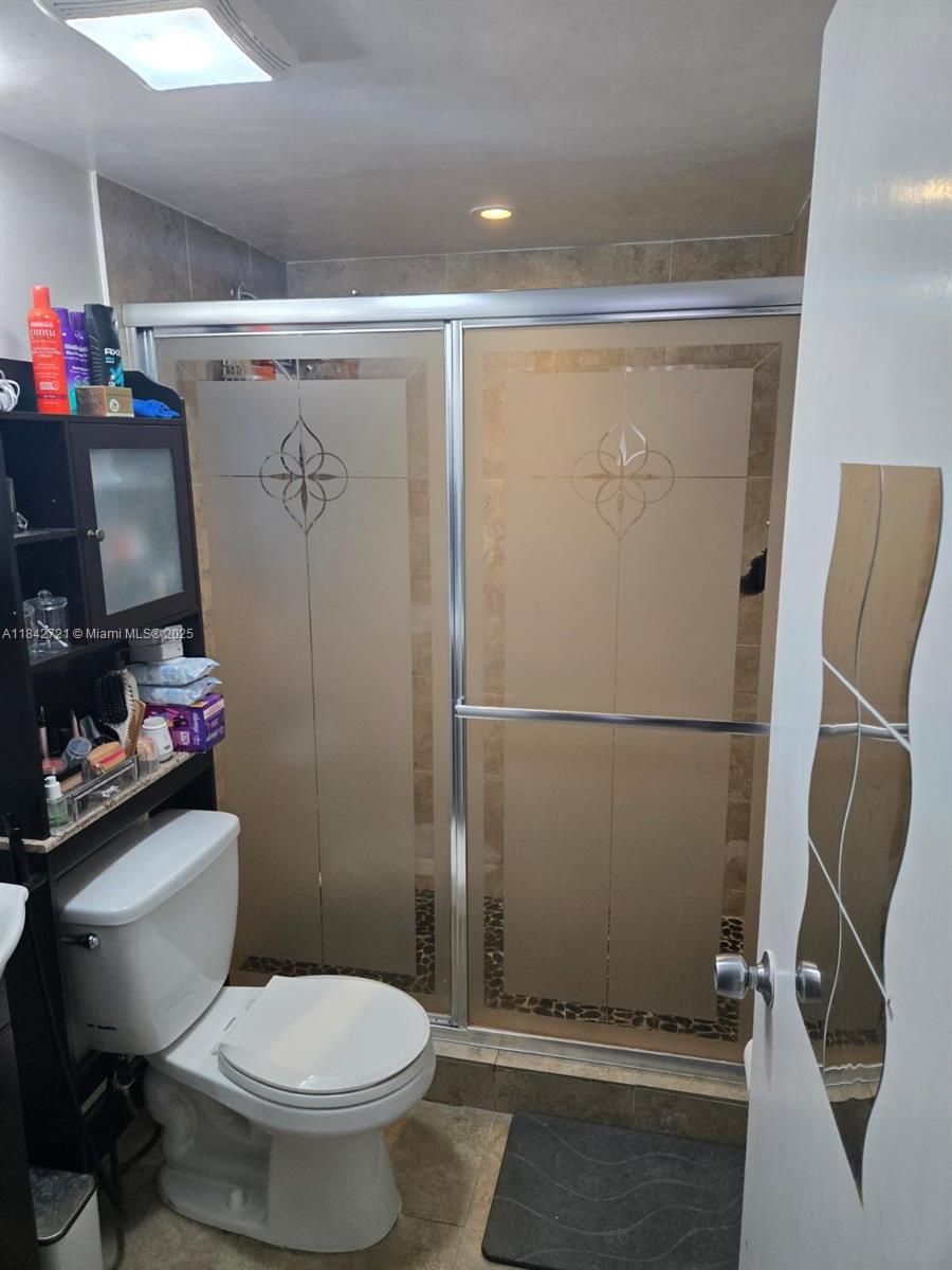 GOLDEN GATE APARTMENTS CO - Residential