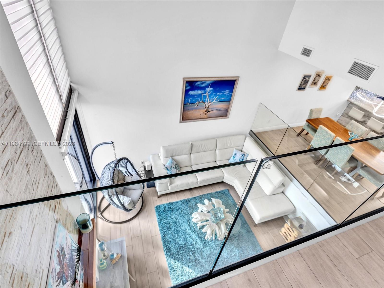 PORTSIDE YACHT CLUB - Residential