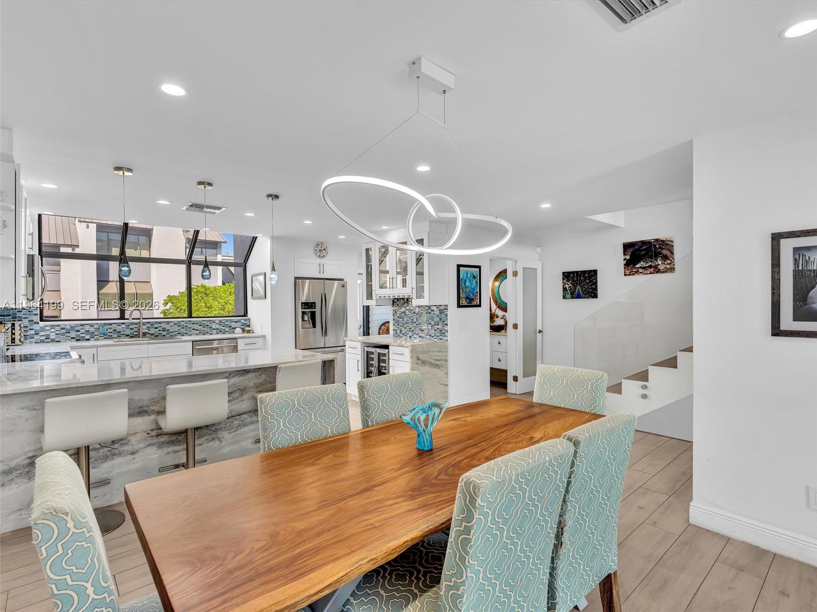 PORTSIDE YACHT CLUB - Residential