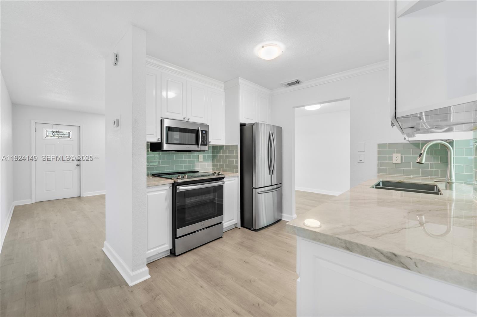 LAUDERDALE WEST SEC 4 - Residential