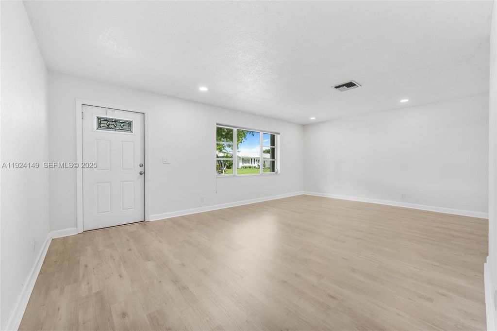 Photo of 1131 NW 90th Way, Plantation, FL 33322 (MLS # A11924149)