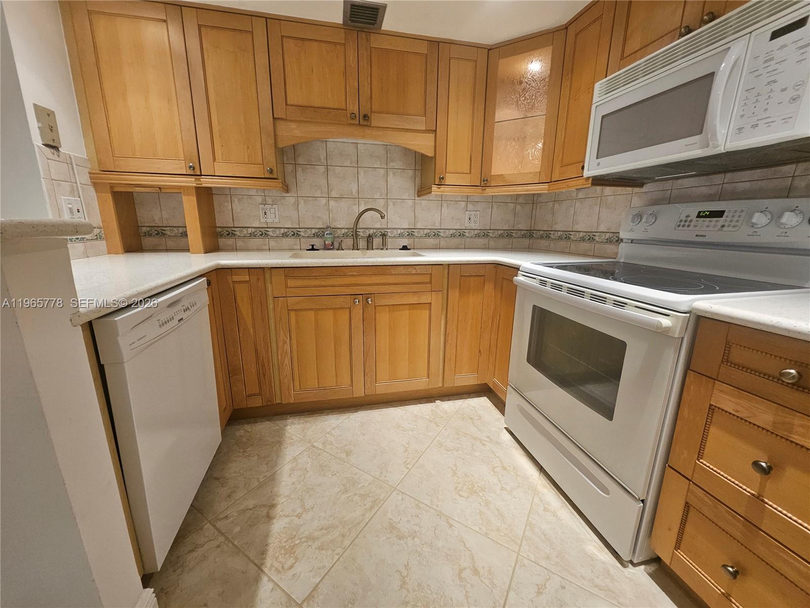 RIVER REACH CONDOMINIUM I - Residential