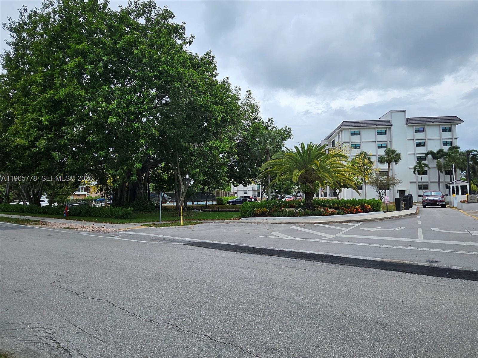 RIVER REACH CONDOMINIUM I - Residential