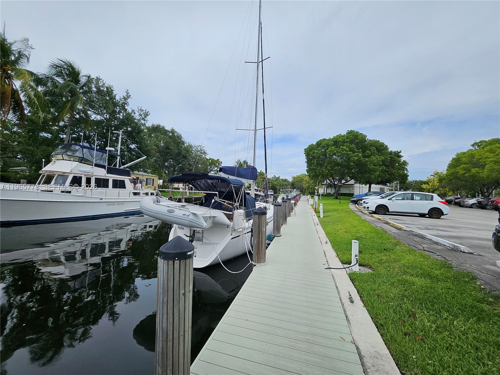 RIVER REACH CONDOMINIUM I - Residential