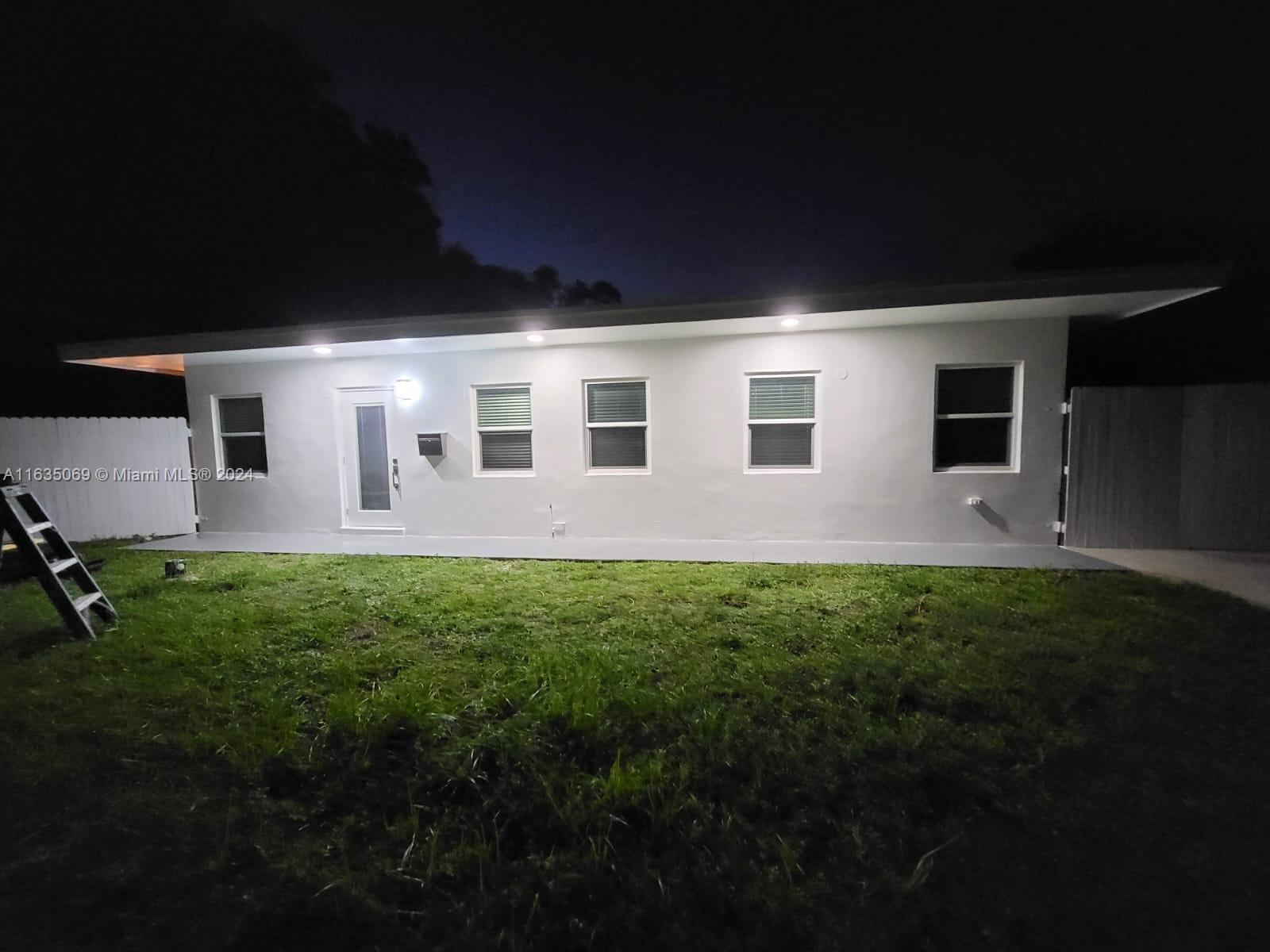 OAK GROVE - Residential
