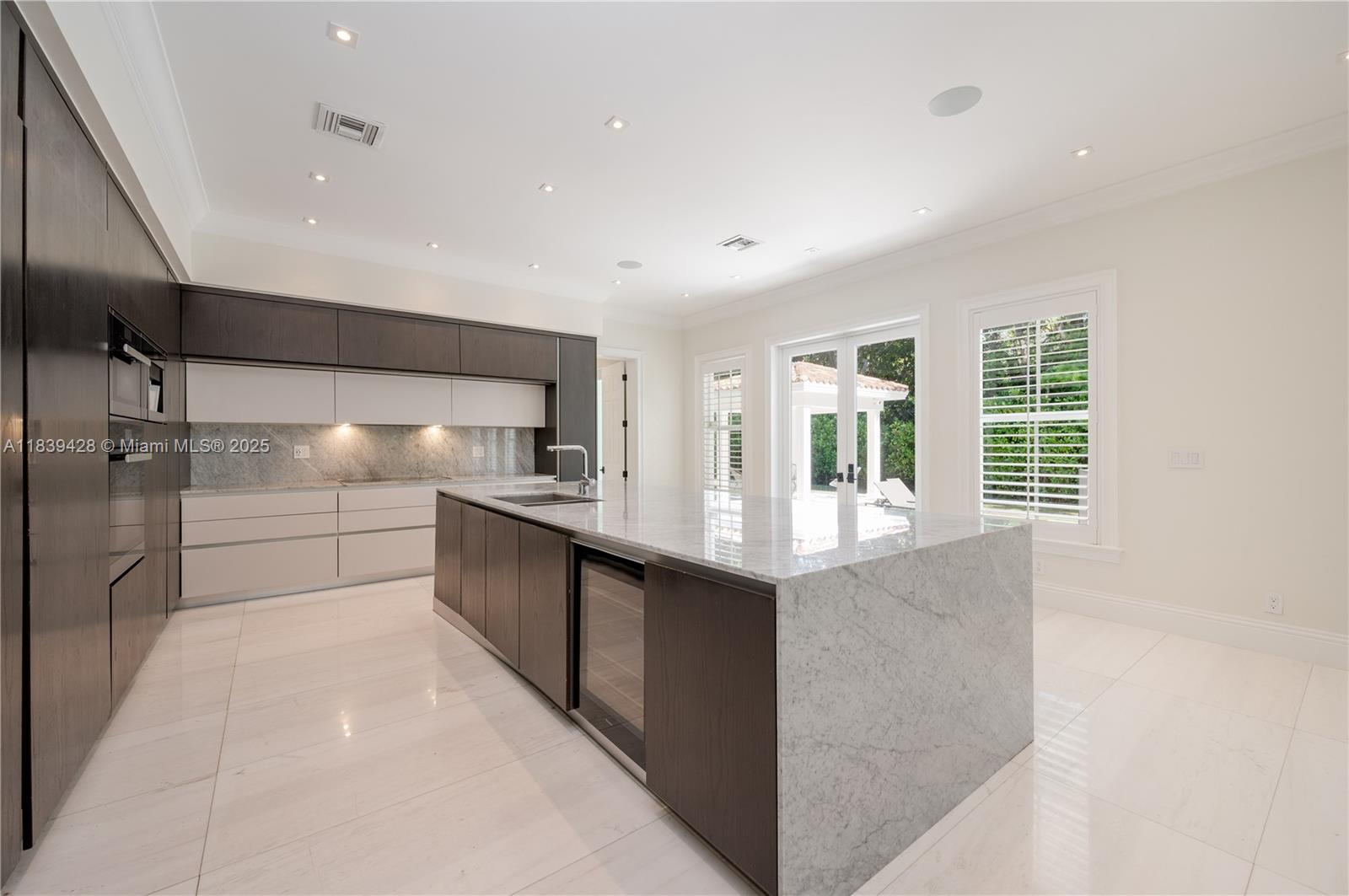 CUTLER OAKS ESTATES - Residential Lease