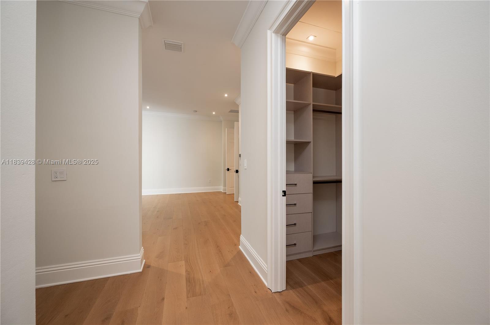 CUTLER OAKS ESTATES - Residential Lease