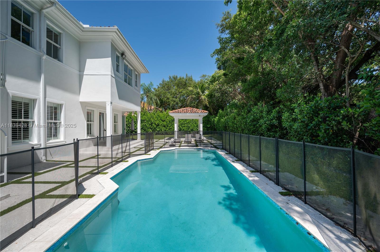 CUTLER OAKS ESTATES - Residential Lease