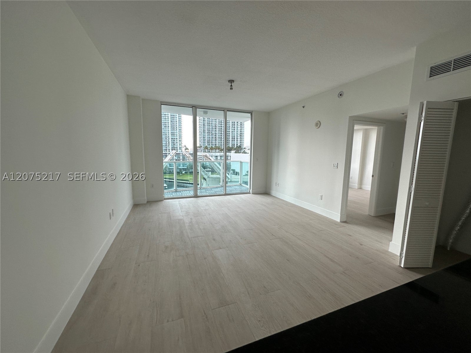 31 SE 5th St 1007