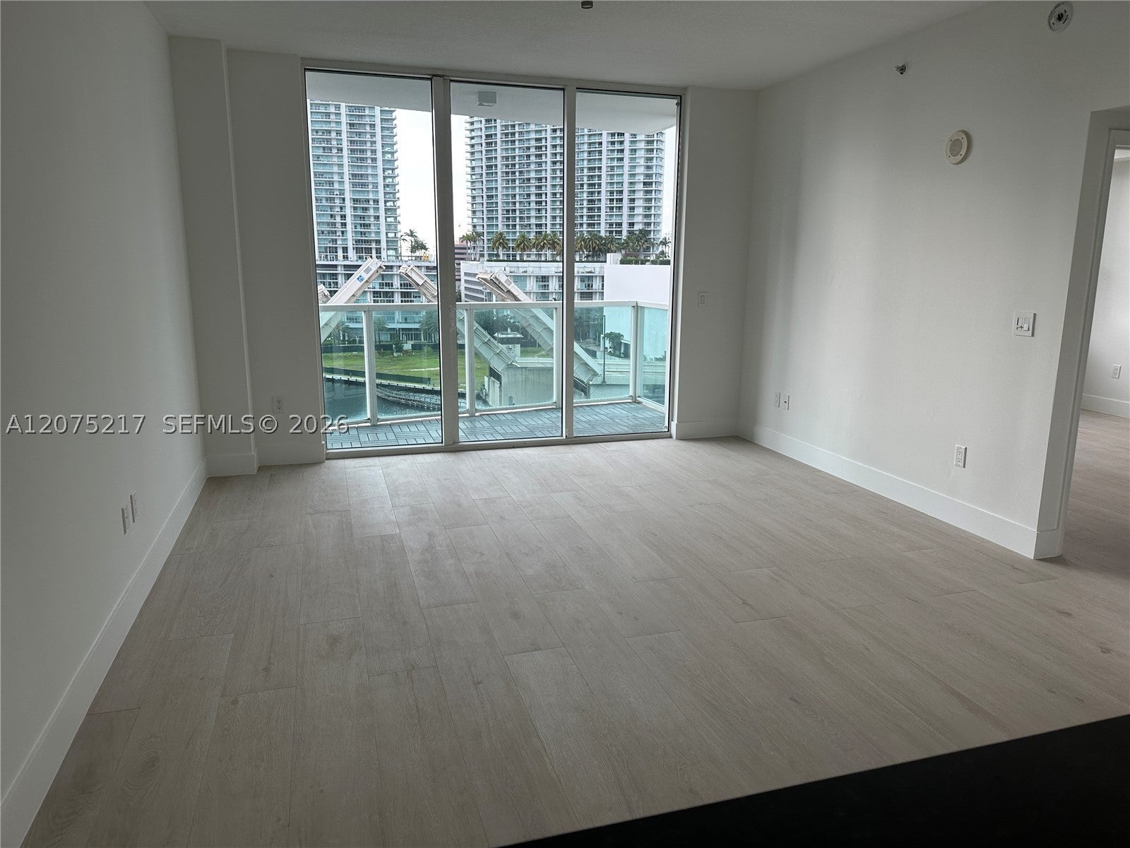 31 SE 5th St 1007