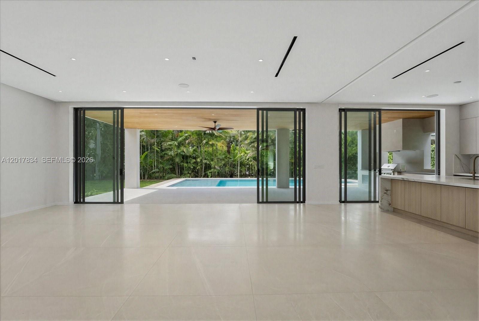 PALM MIAMI HGTS AMD - Residential