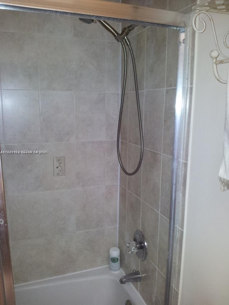 WINSTON TOWERS 100 CONDO - Residential