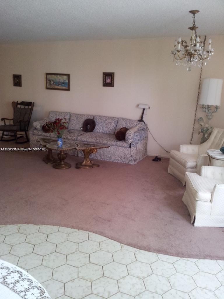 WINSTON TOWERS 100 CONDO - Residential