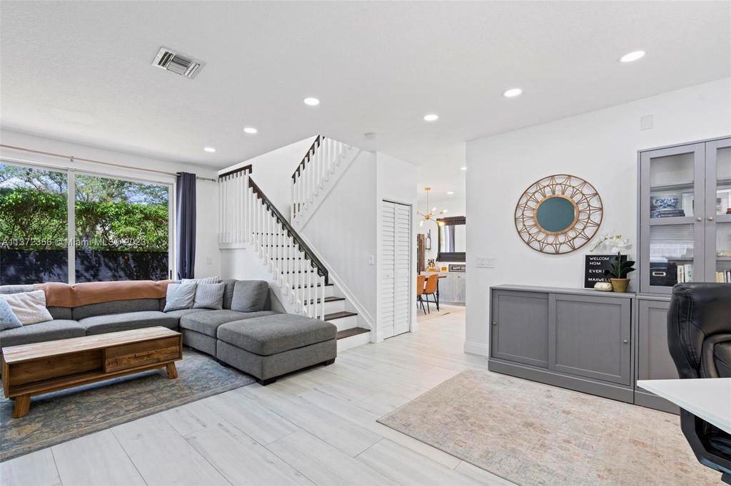 Photo of 14941 SW 50th Ct, Davie, FL 33331 (MLS # A11372356)