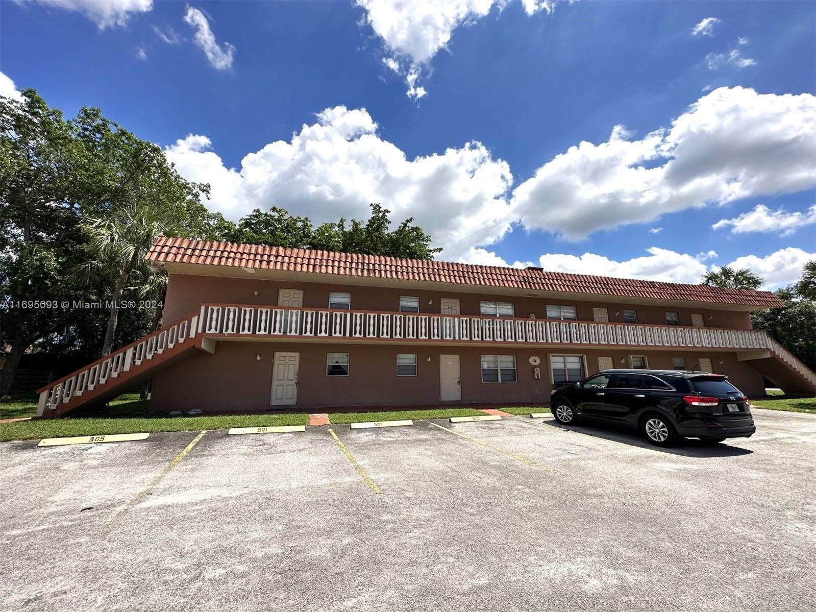 7830 Nw 33rd St 502, Davie, Broward County, Florida - 2 Bedrooms  
2 Bathrooms - 