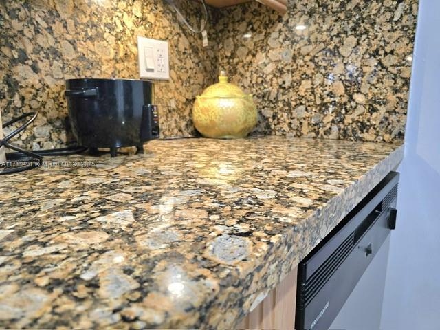VILLAGE AT DADELAND CONDO - Residential