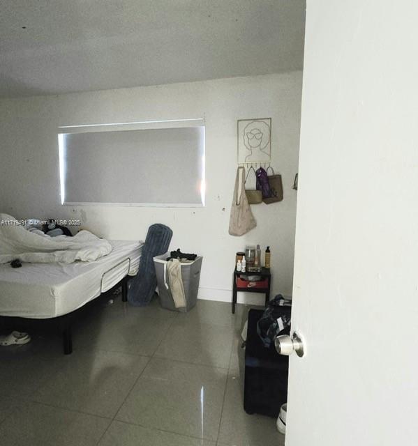VILLAGE AT DADELAND CONDO - Residential