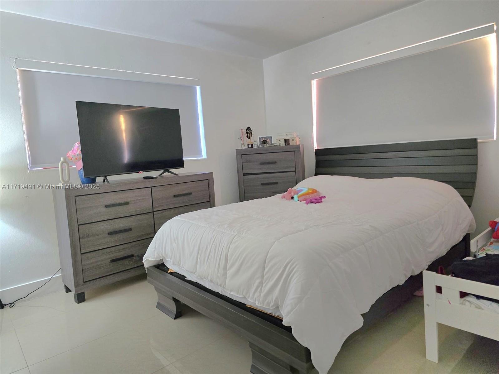 VILLAGE AT DADELAND CONDO - Residential