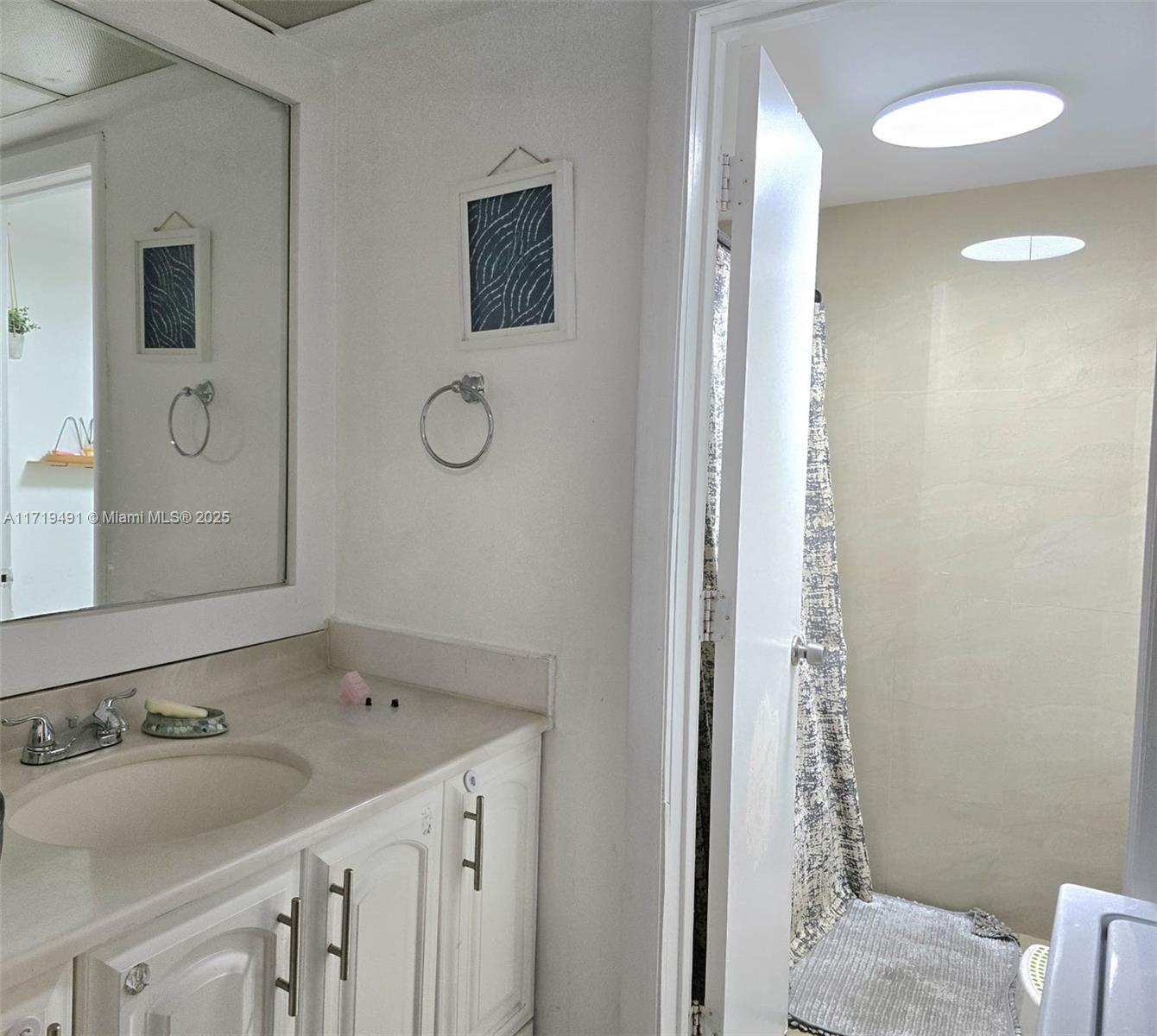 VILLAGE AT DADELAND CONDO - Residential