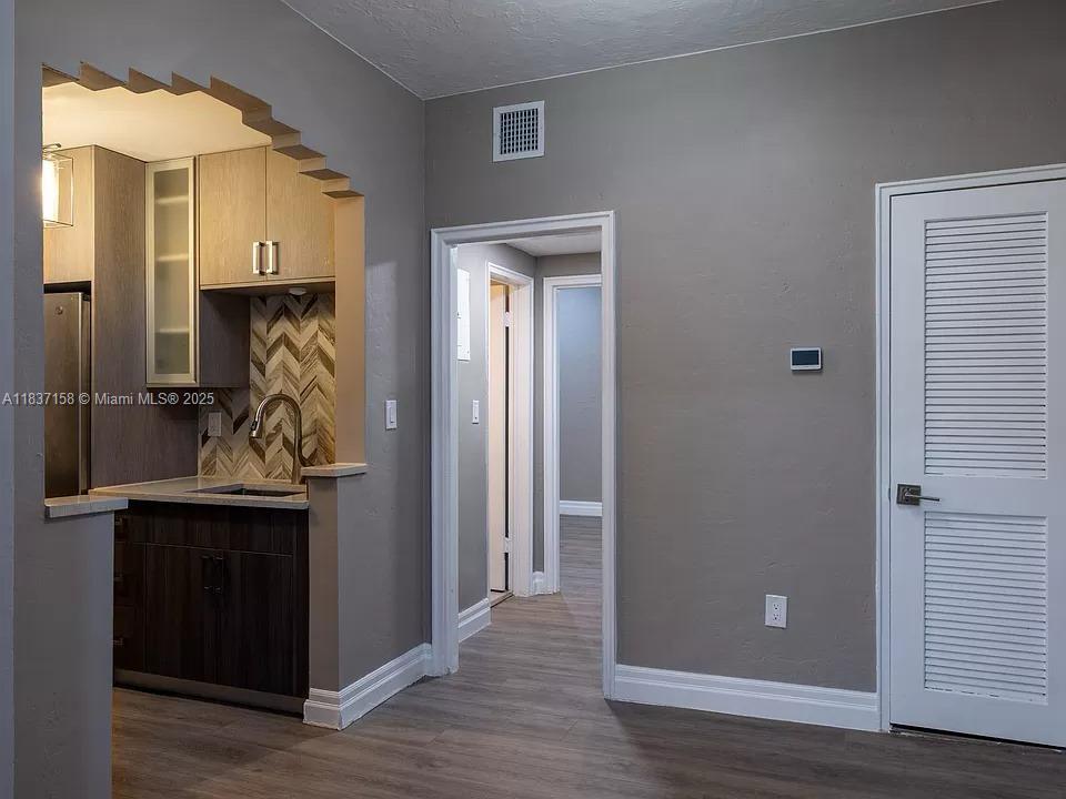 RESIDENCE 1611 CONDO - Residential