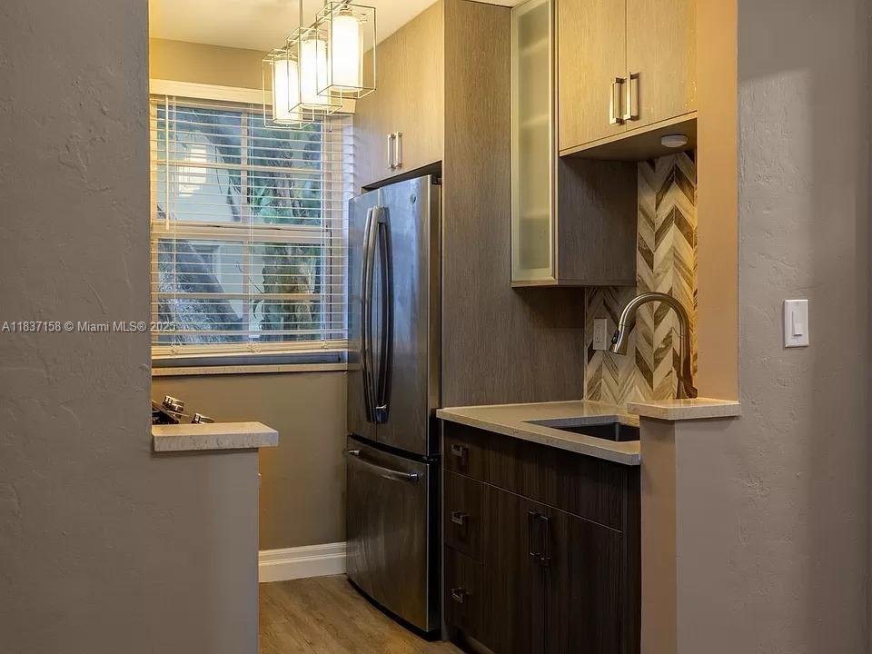 RESIDENCE 1611 CONDO - Residential