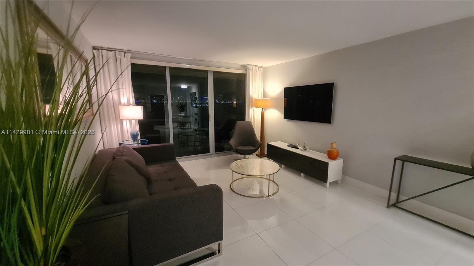 FLAMINGO SOUTH BEACH I CO - Residential Lease
