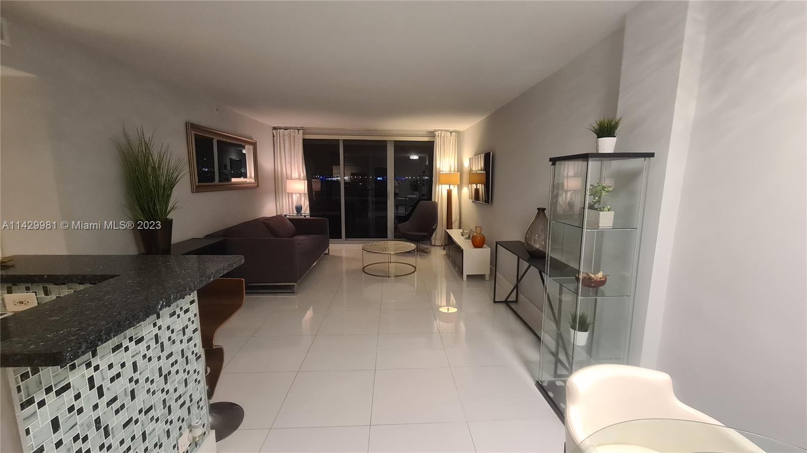 FLAMINGO SOUTH BEACH I CO - Residential Lease