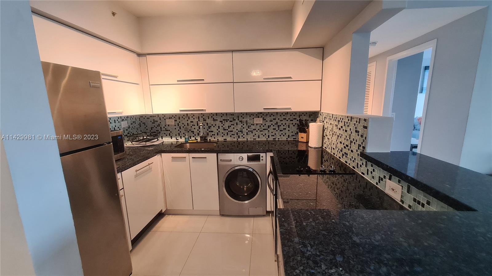 FLAMINGO SOUTH BEACH I CO - Residential Lease