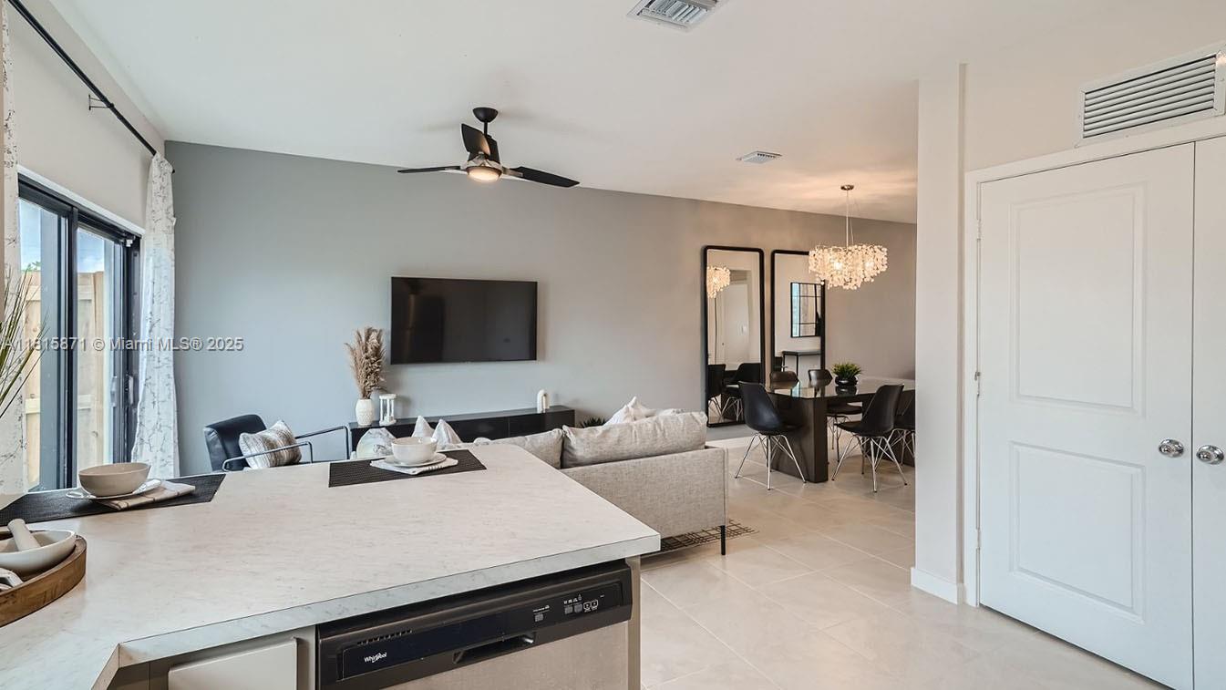Palm Cay - Residential