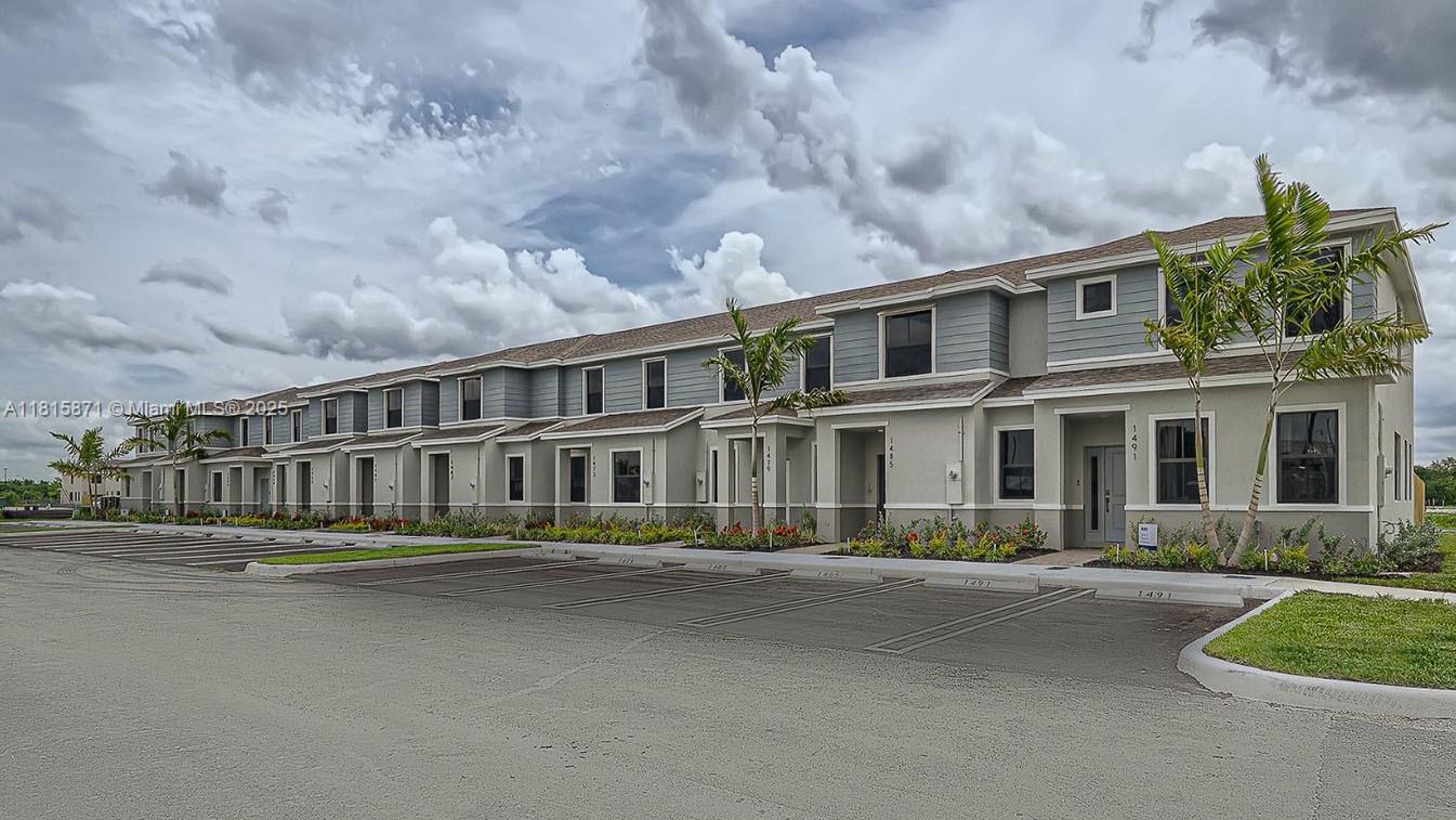 Palm Cay - Residential