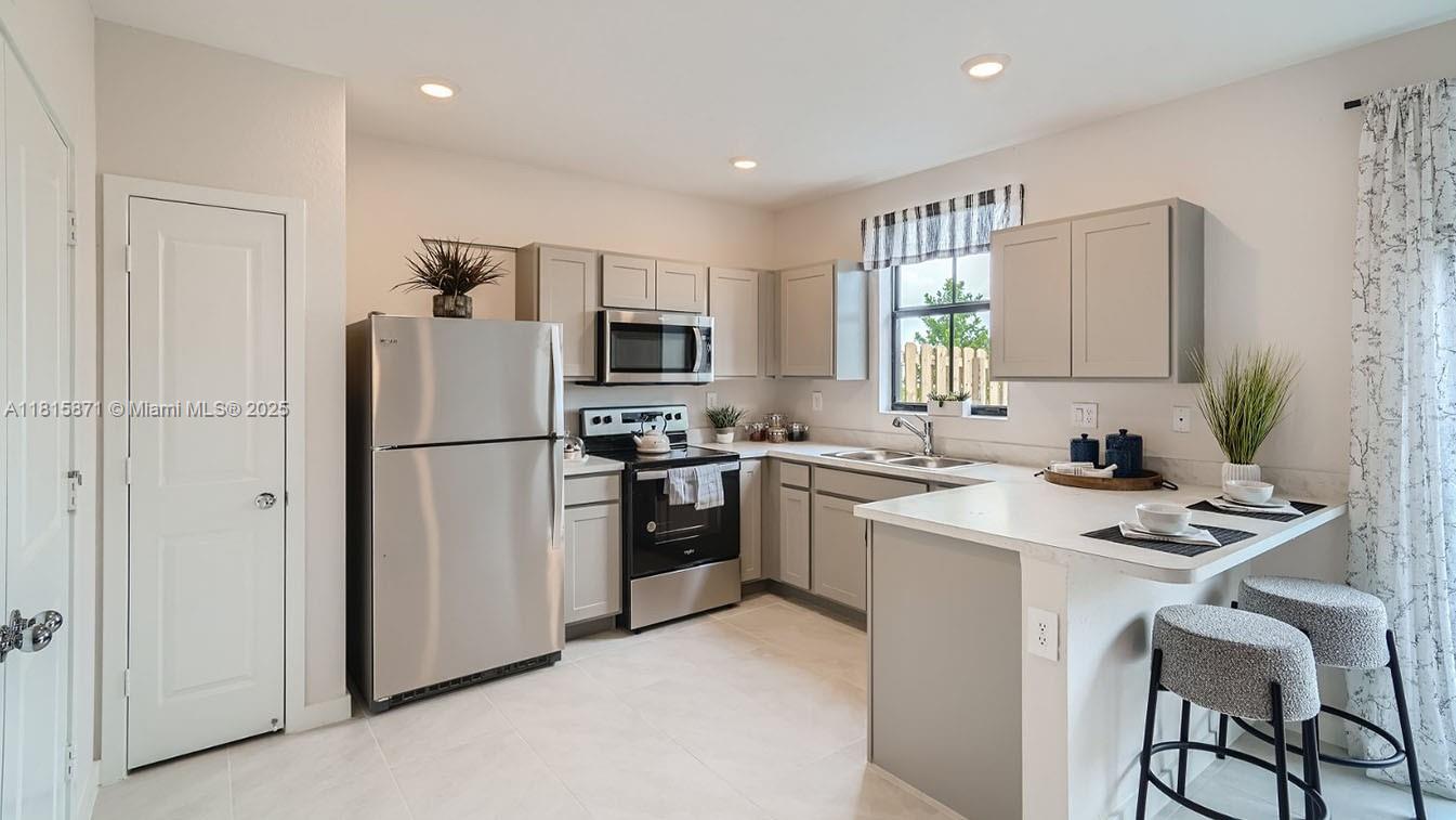 Palm Cay - Residential