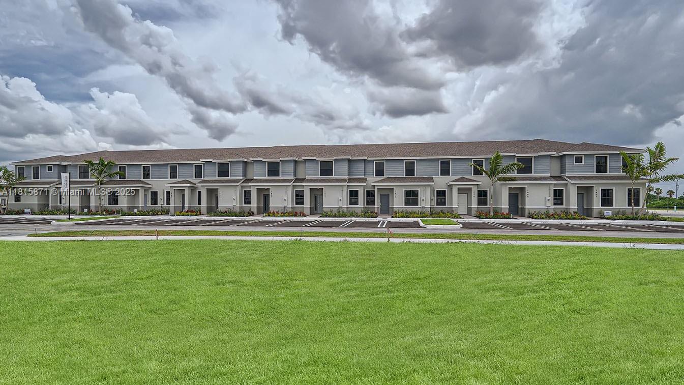 Palm Cay - Residential