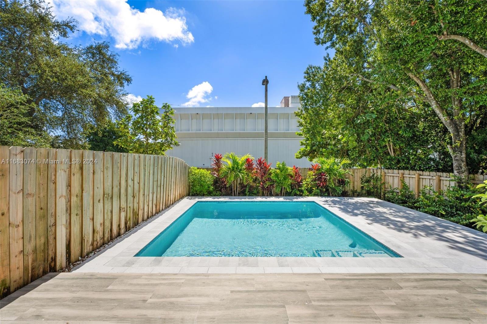 WOODLAWN - Residential