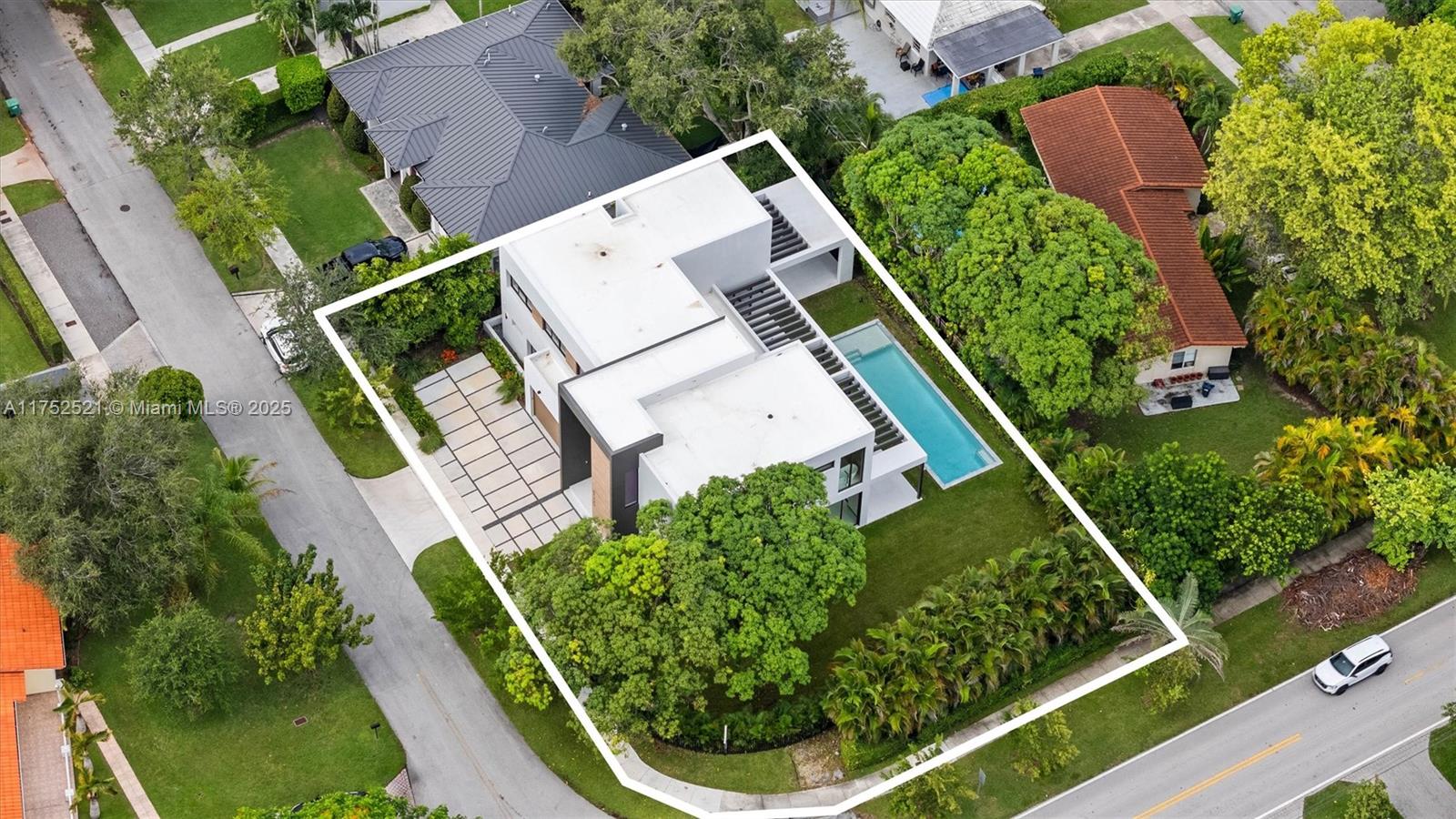 BEVERLY GARDENS - Residential
