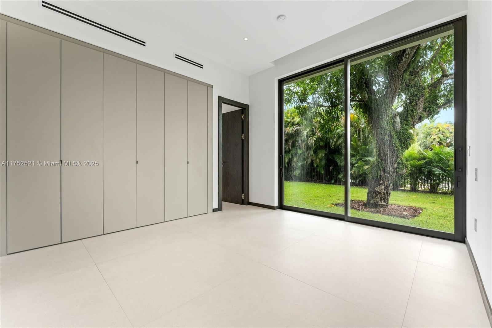 BEVERLY GARDENS - Residential