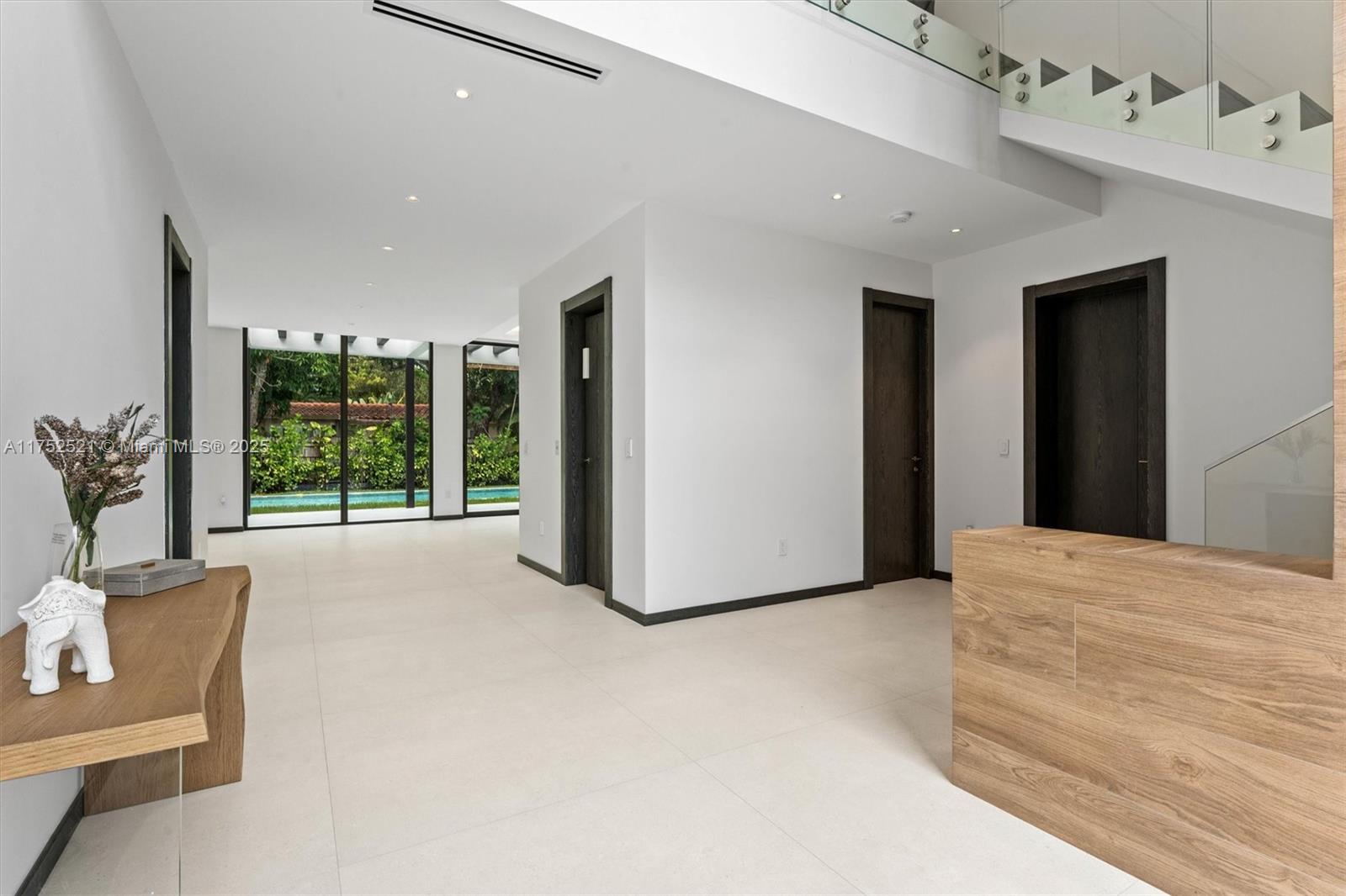 BEVERLY GARDENS - Residential